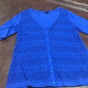 NWOT slim fit cardigan wear over white cami and tuck In your jeans or skirt